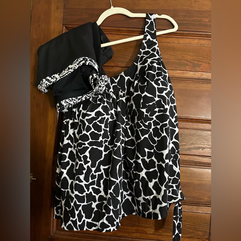Swimsuit w/skirt
